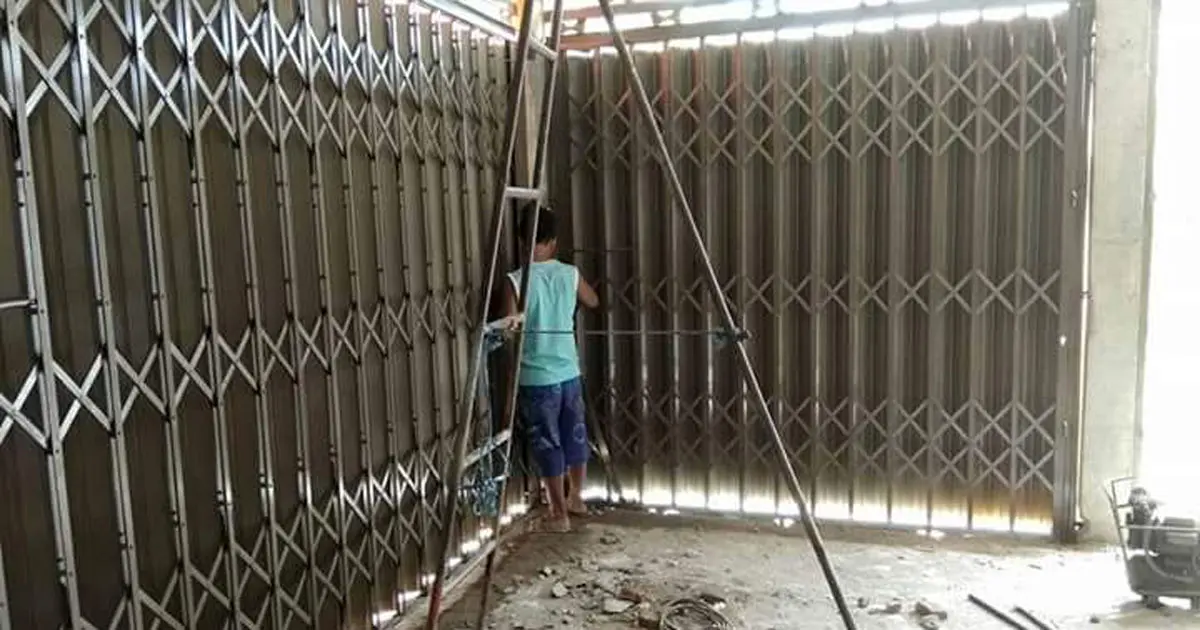 pintu harmonika jombang